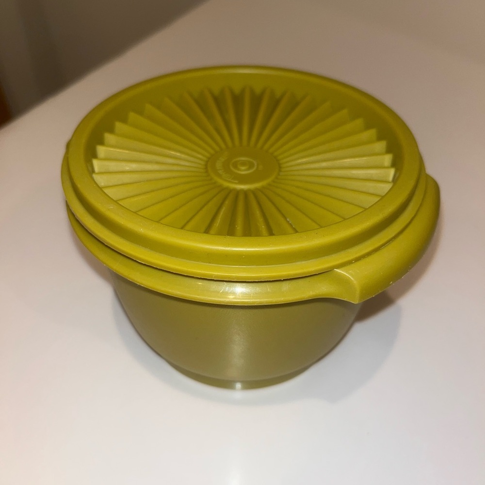 Vintage Tupperware Servalier avocado green Stacking Container & Lid 886 USA